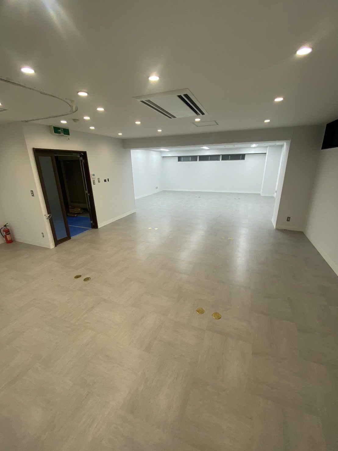 さいたま市オフィスビル塩ビタイル貼り替えアフター