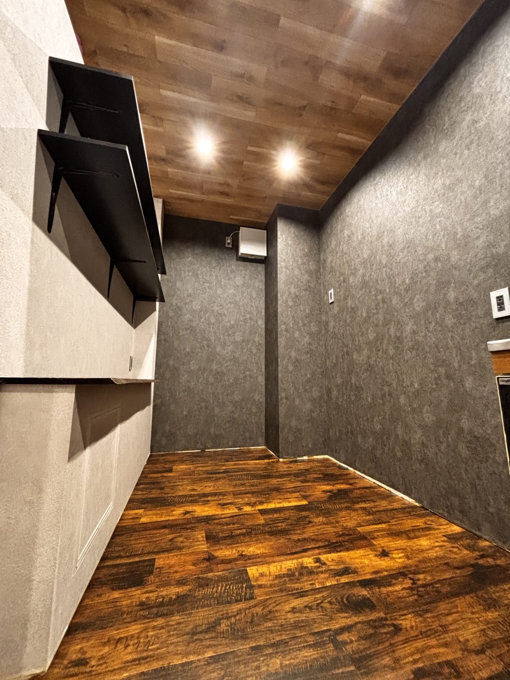 蕨市 店舗内装工事アフター