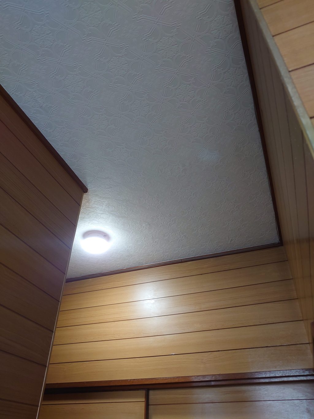 さいたま市　玄関スペース電気工事アフター