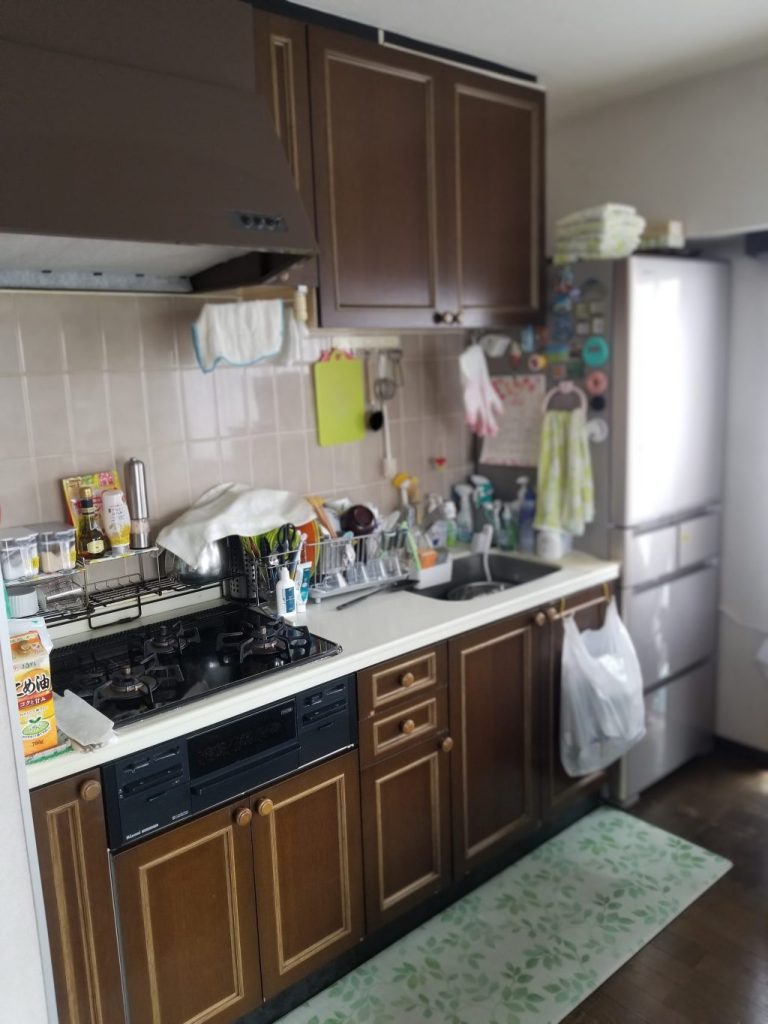 和光市　システムキッチン入替え