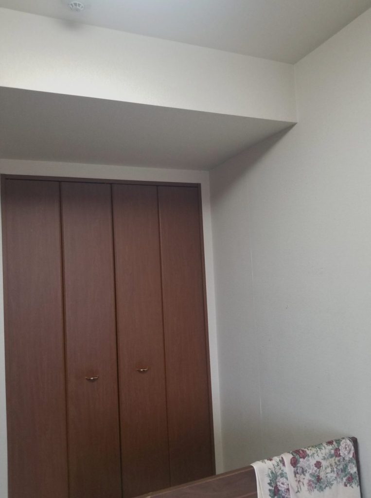 川口市　寝室クロス①