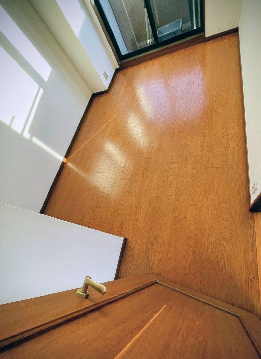 川口市　絨毯からフローリングアフター