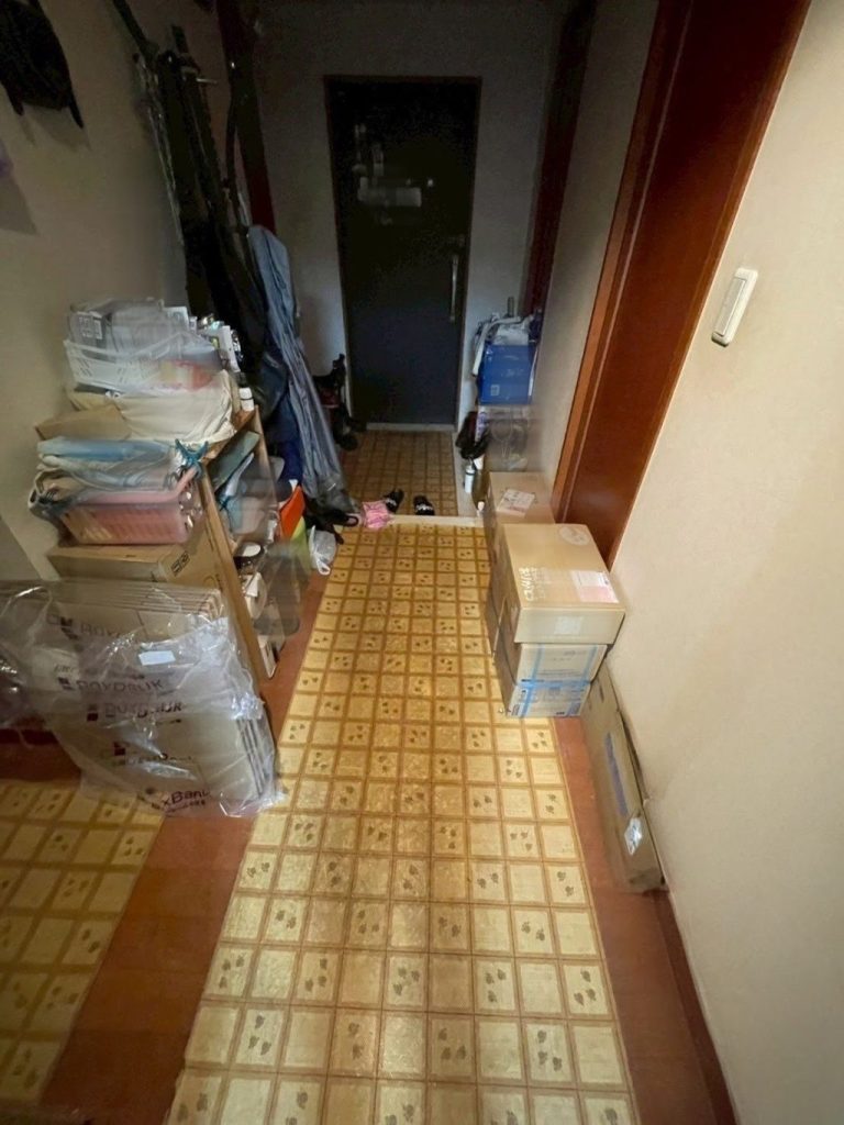 東京都　玄関廊下のお片付け＆床上貼り