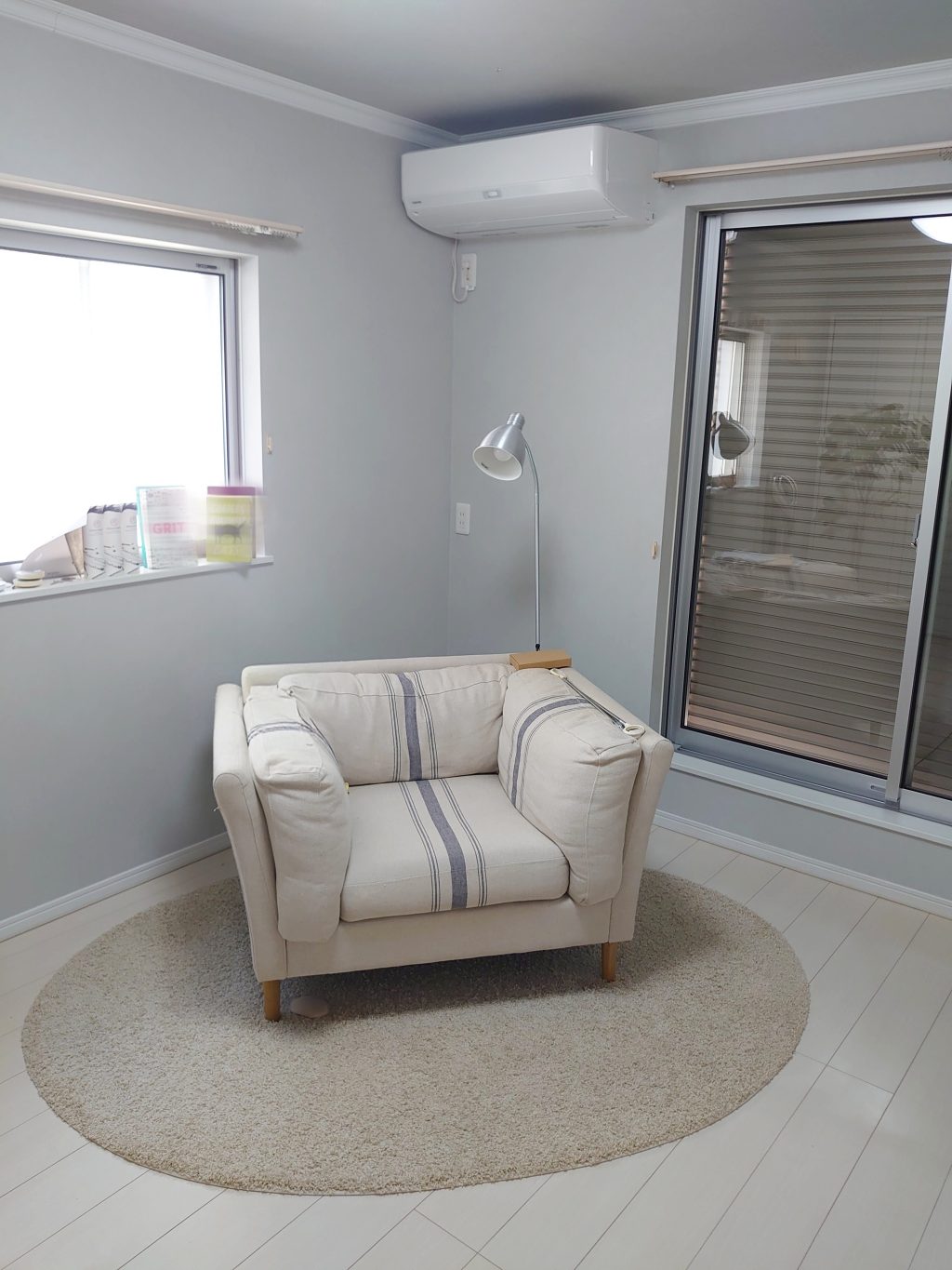 さいたま市　洋室クロスと廻り縁アフター