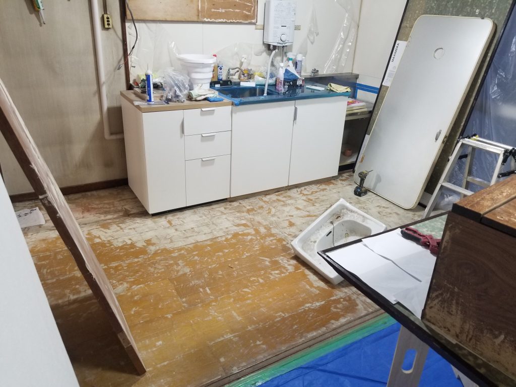 さいたま市　DIY中の団地の床工事