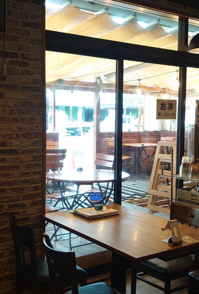 越谷市　ガラスフィルム施工